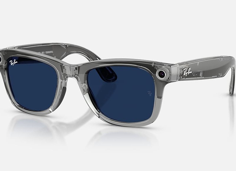 Ray-Ban Meta Wayfarer Gen 2 Shiny Transparent Grey - Clear/Sapphire Transitions S50