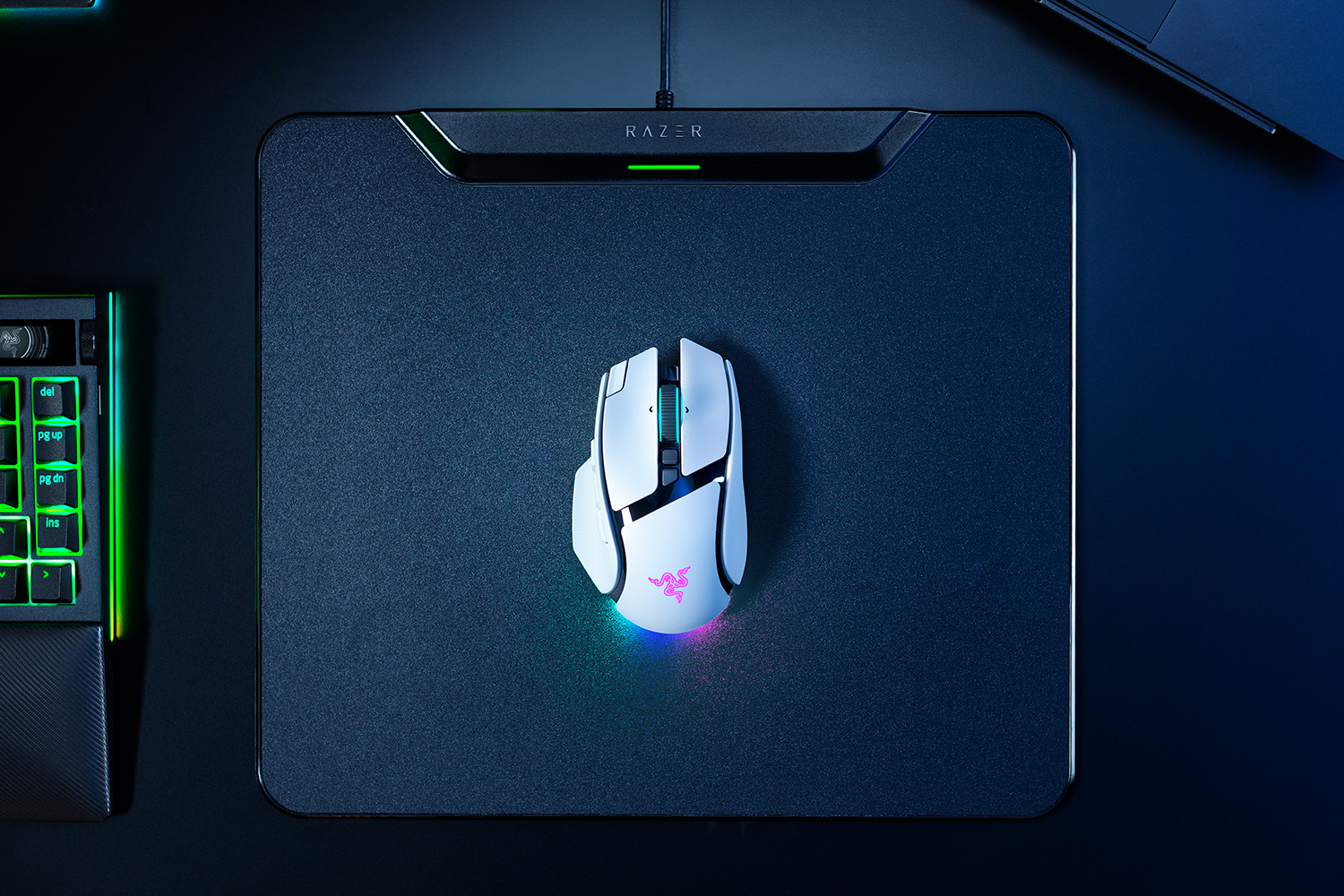 Razer Basilisk V4 Pro white